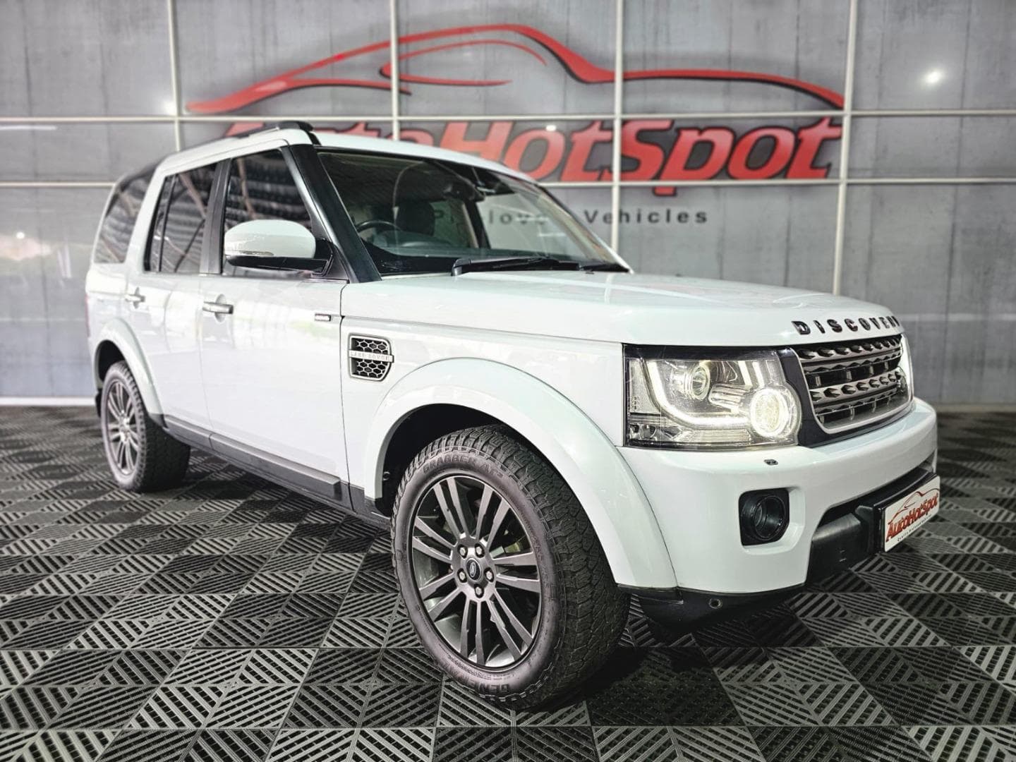 2017 Land Rover Discovery 4 SDV6 Graphite – photo 2