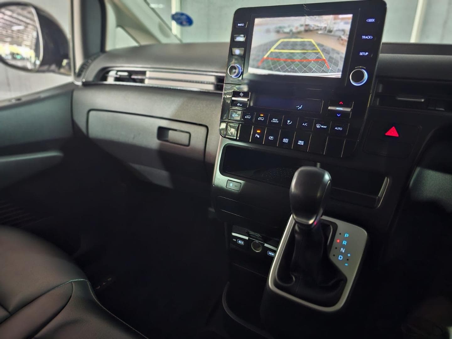 2021 Hyundai Staria 2.2D Executive 9-Seater – photo 12