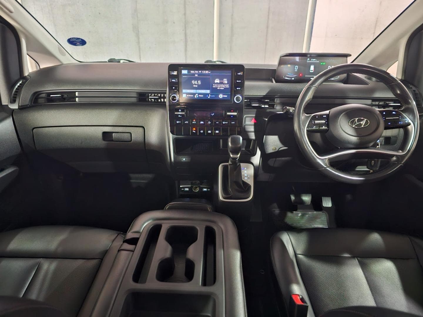 2021 Hyundai Staria 2.2D Executive 9-Seater – photo 7