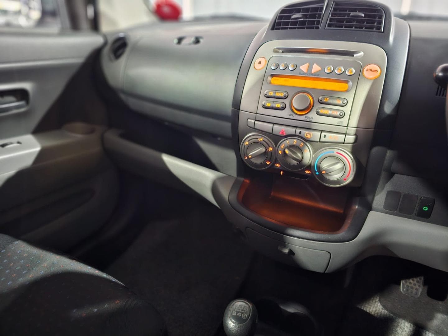 2010 Daihatsu Sirion 1.3 – photo 12