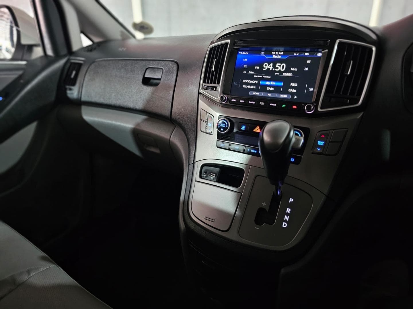 2021 Hyundai H-1 2.5 CRDI ELITE Auto  9-Seater – photo 12