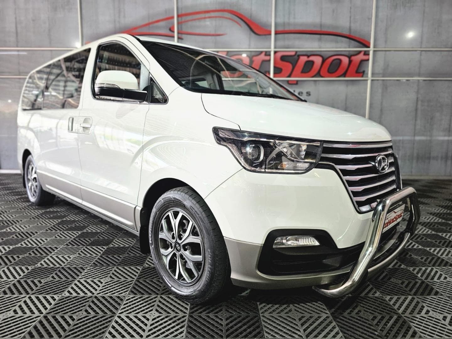 2021 Hyundai H-1 2.5 CRDI ELITE Auto  9-Seater – photo 2