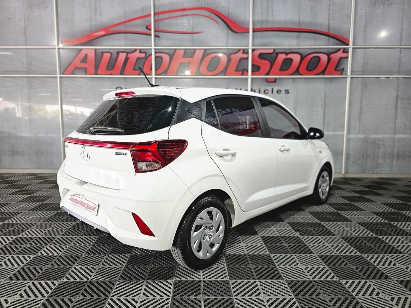 2023 Hyundai Grand i10 1.0 Motion Cargo Panel Van – photo 3