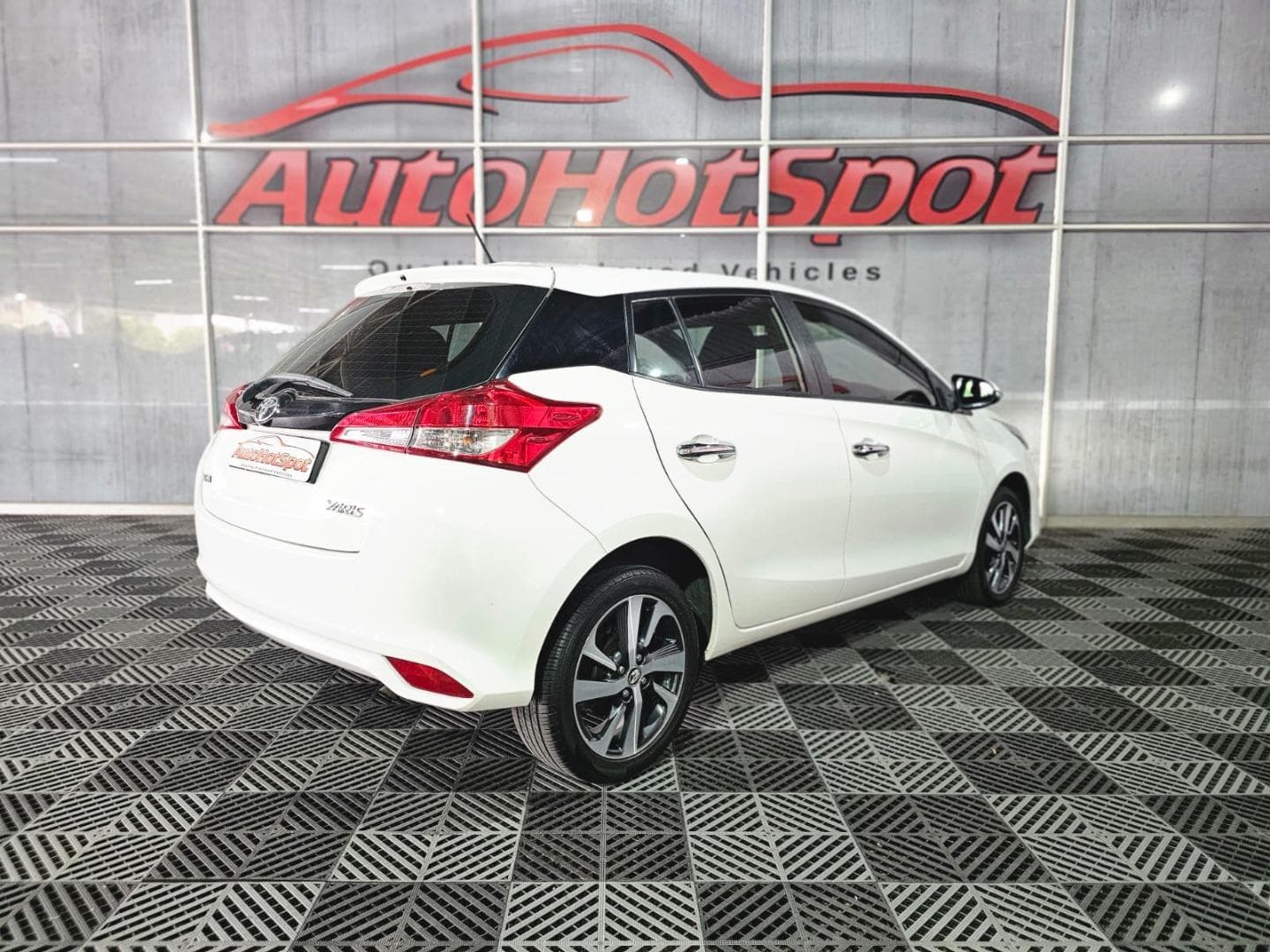 2019 Toyota Yaris 1.5 XS Auto – photo 3