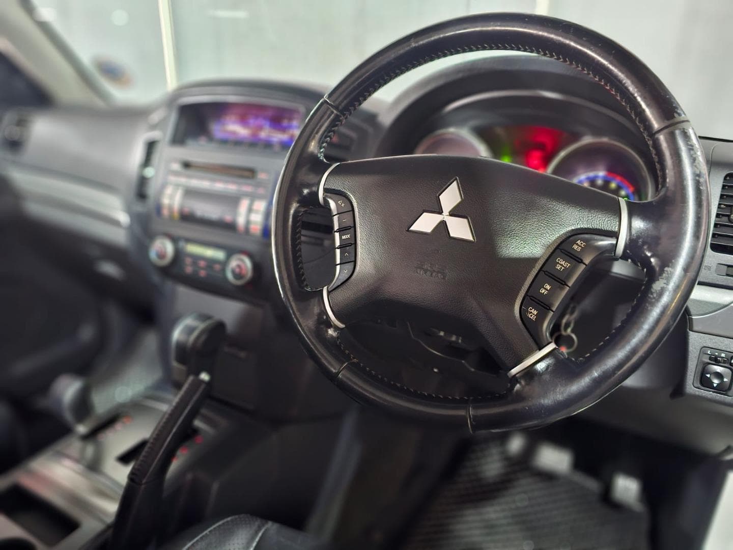 2007 Mitsubishi Pajero 3-Door 3.2DI-D GLS – photo 9