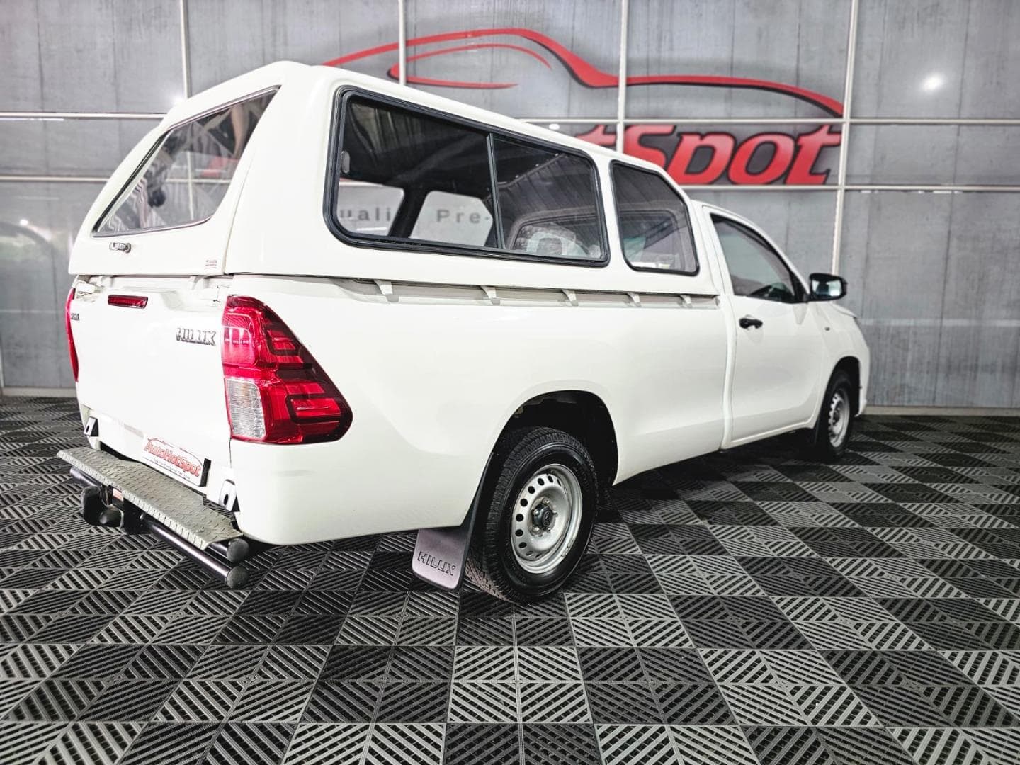 2018 Toyota Hilux 2.0 (Aircon) – photo 3