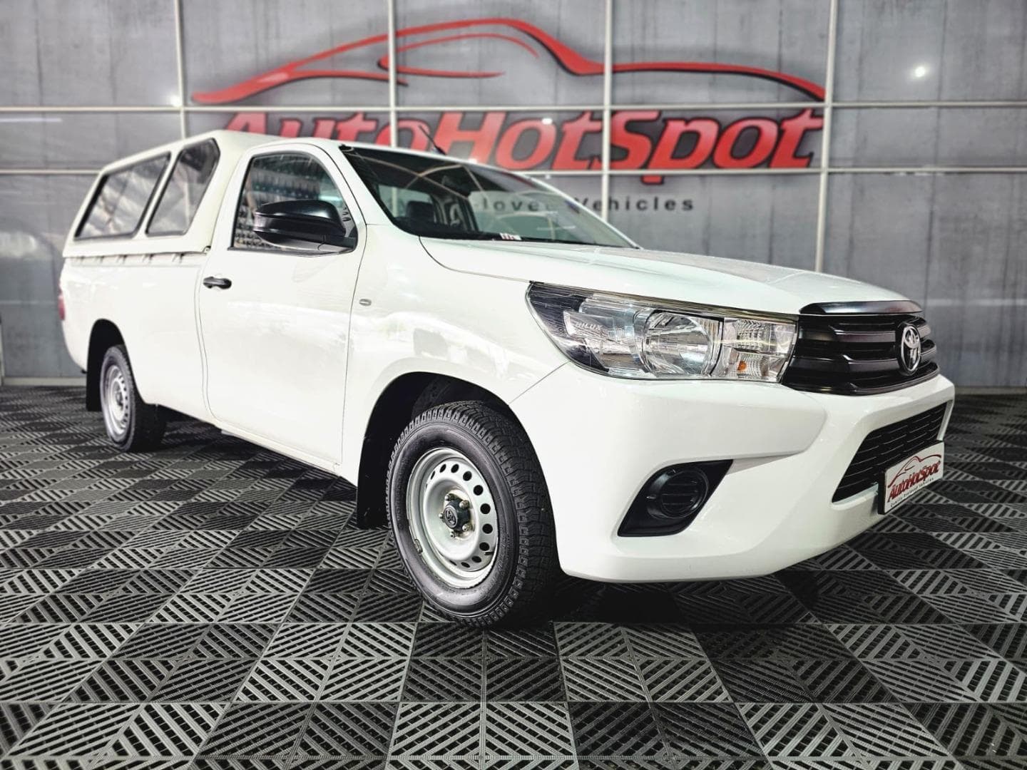 2018 Toyota Hilux 2.0 (Aircon) – photo 2