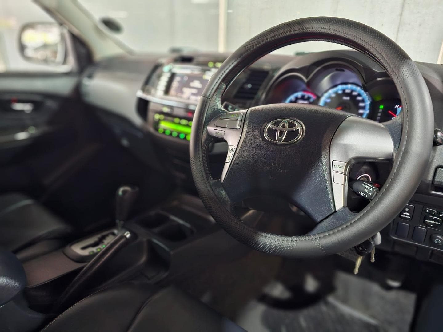 2014 Toyota Fortuner 3.0D-4D Auto – photo 10