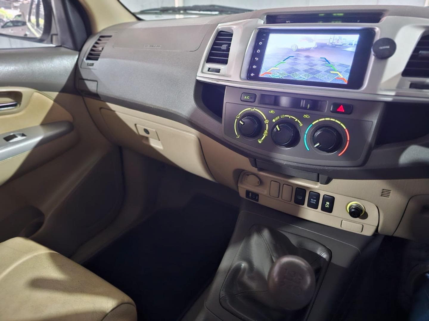 2011 Toyota Fortuner 2.5D-4D – photo 13