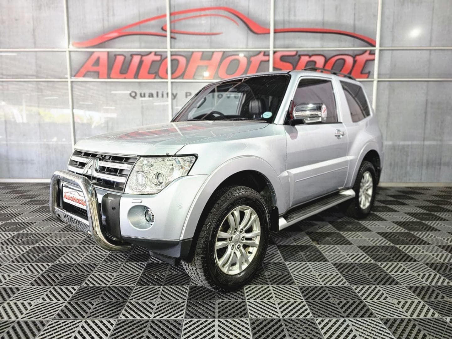 2007 Mitsubishi Pajero 3-Door 3.2DI-D GLS – photo 1 of 12