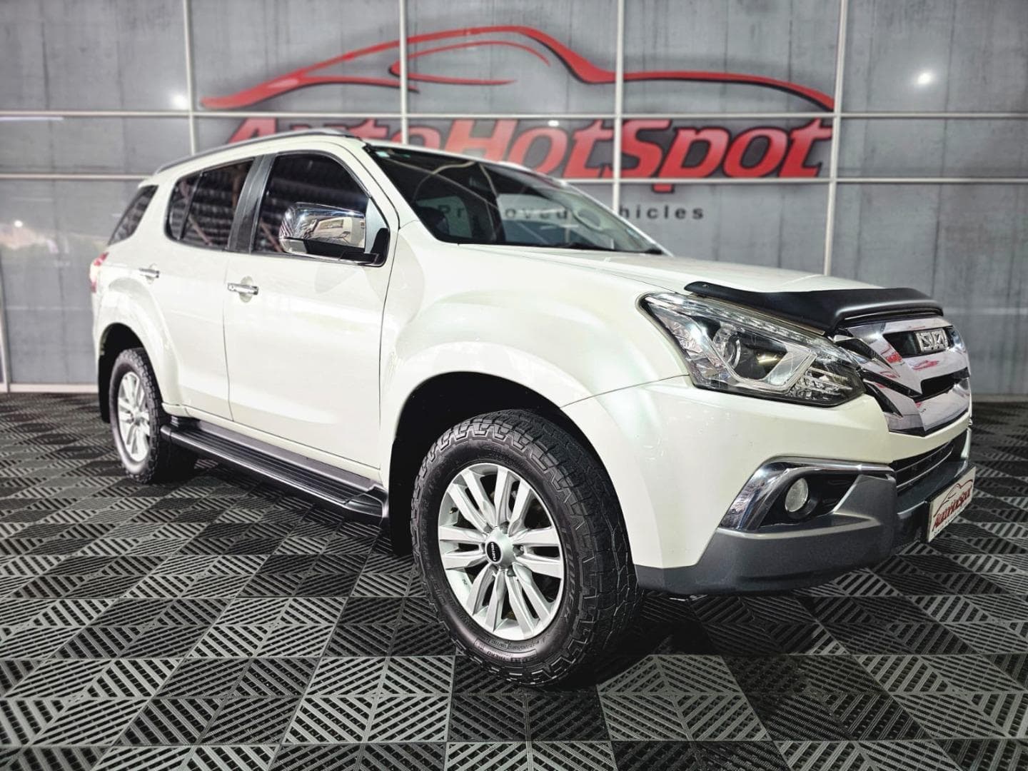 2019 Isuzu mu-X 3.0 4WD – photo 2