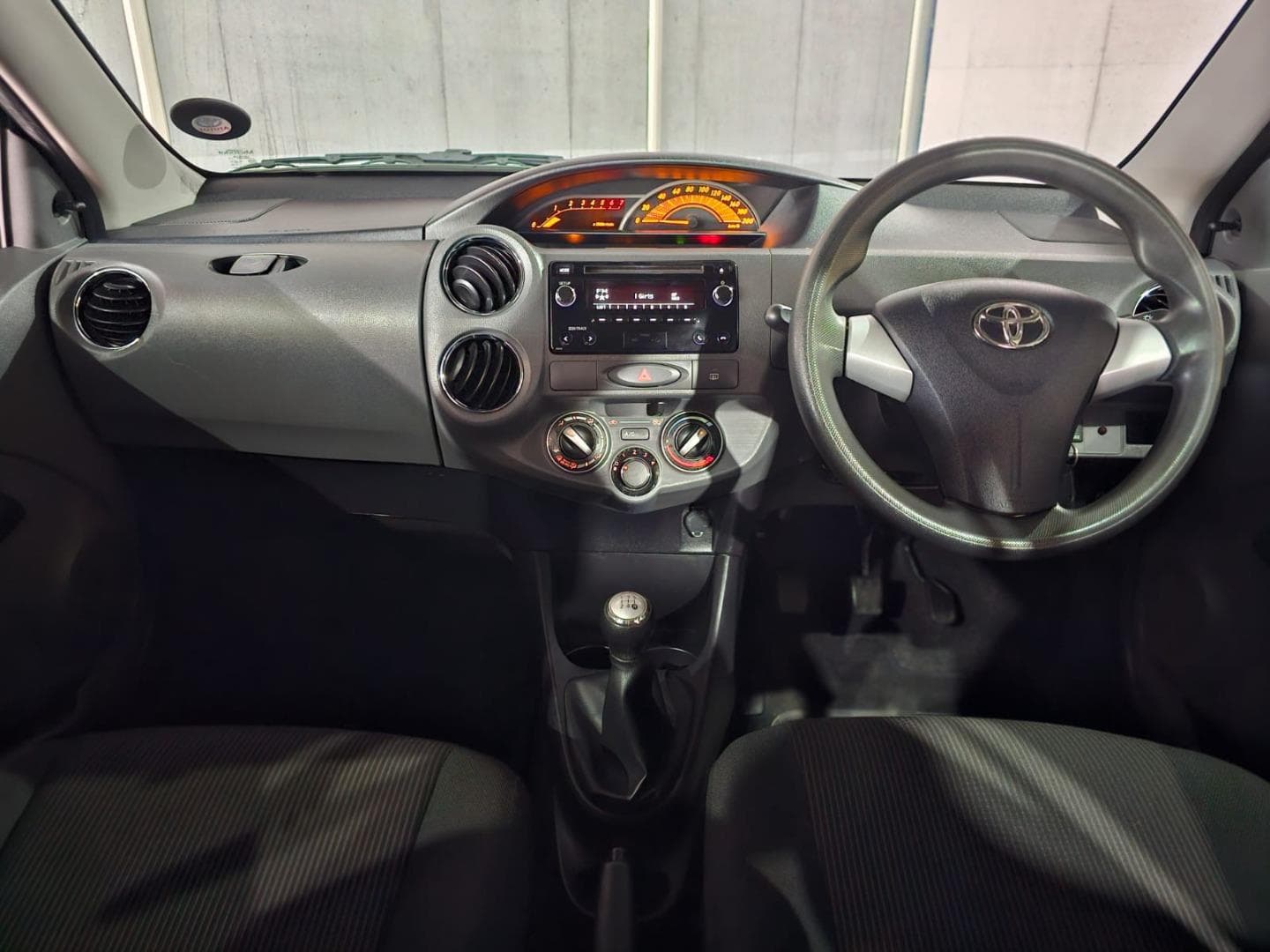 2019 Toyota Etios hatch 1.5 Sprint – photo 7