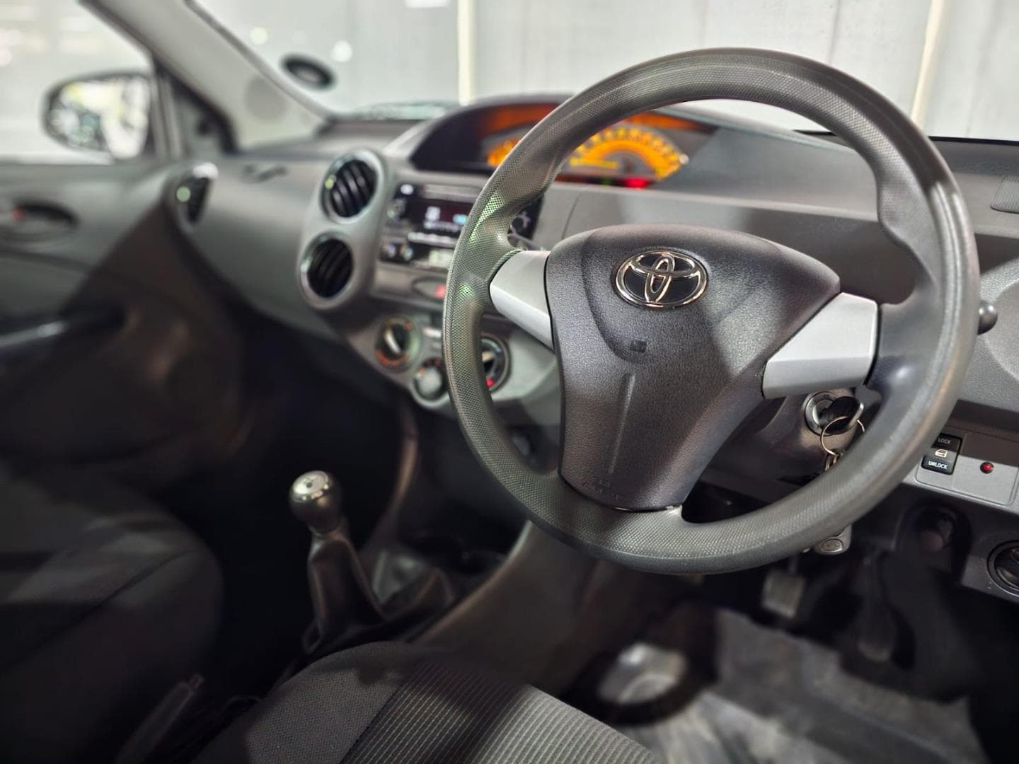 2019 Toyota Etios hatch 1.5 Sprint – photo 9