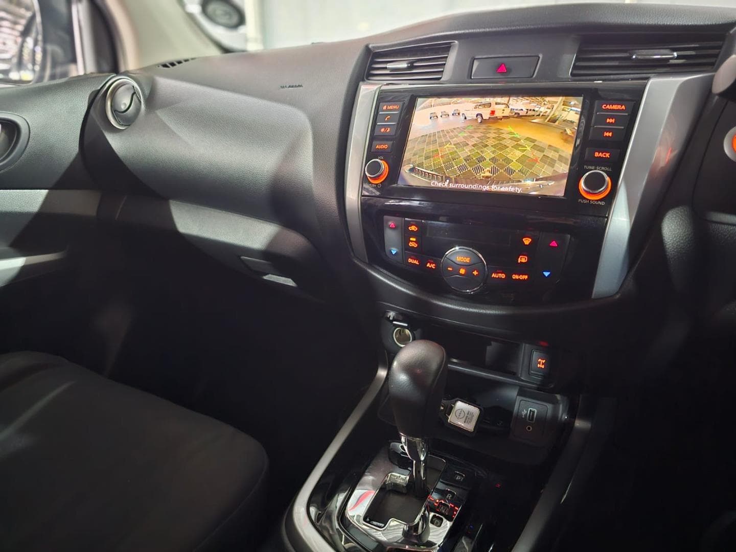 2021 Nissan Navara 2.5DDTi Double Cab LE – photo 13